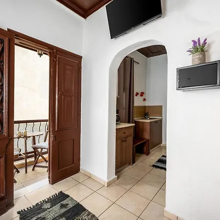 Muses-old Town Apartment