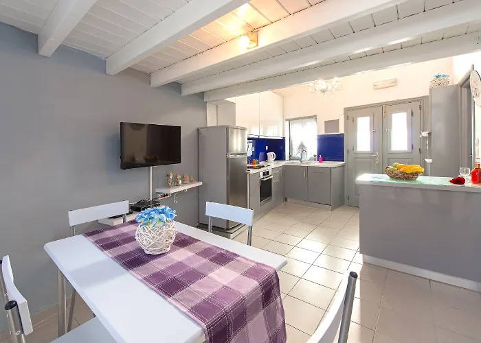 Muses-old Town Apartment *